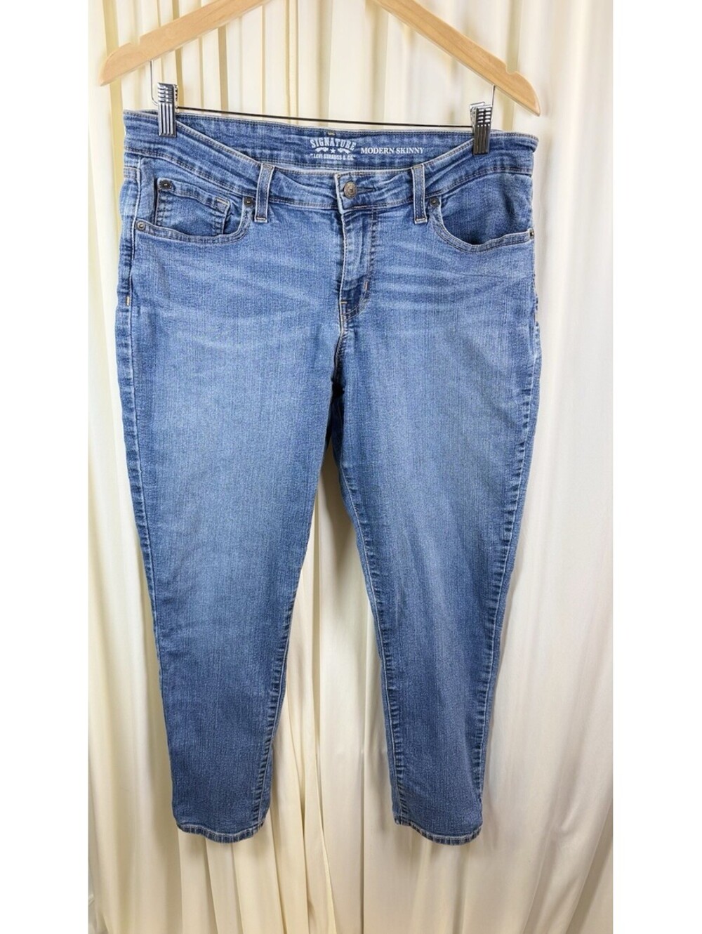 Signature by Levi Strauss & Co. Women Modern Skinny Jeans Medium Wash 14 P READ